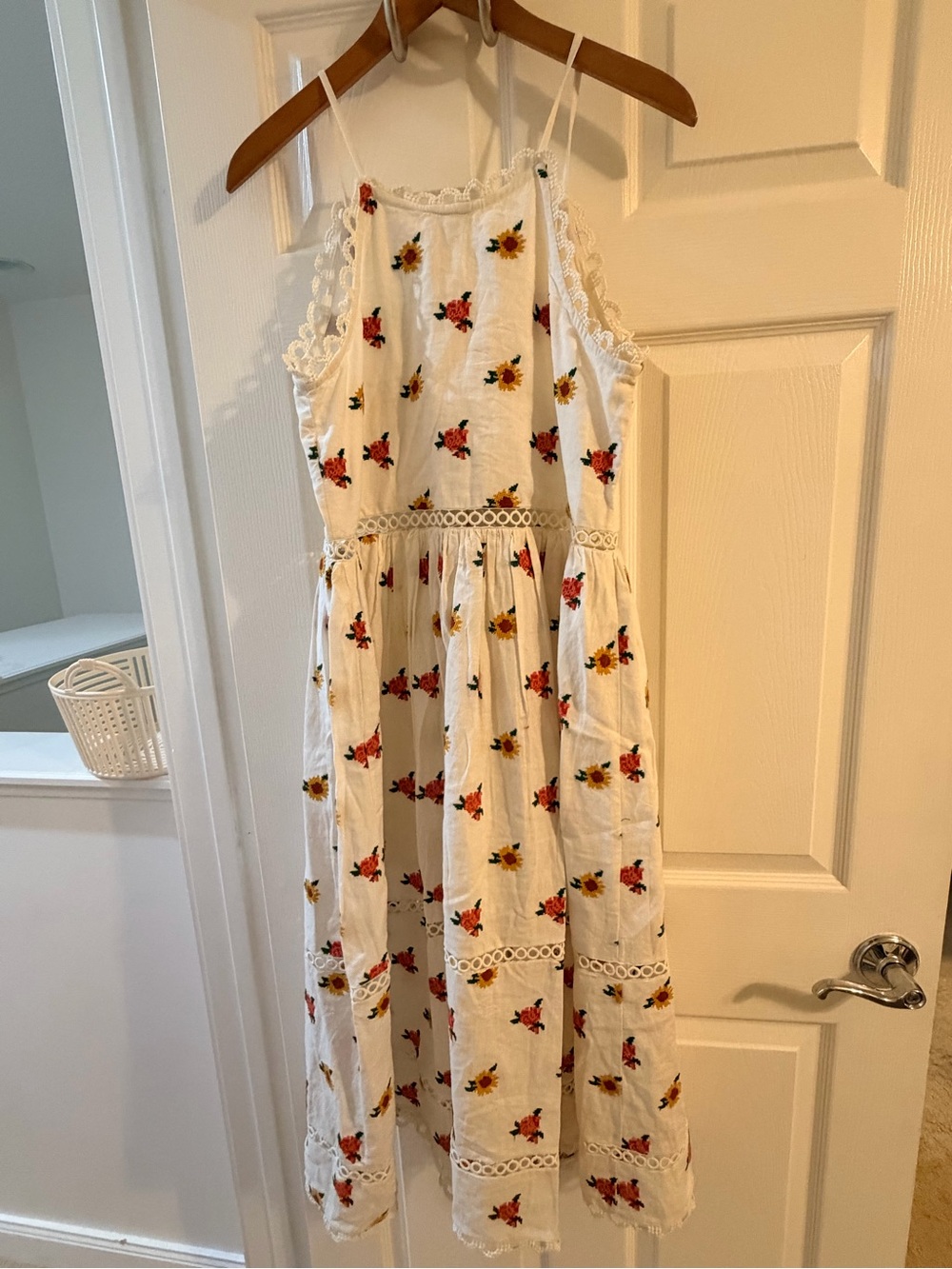 Farm Rio Mixed Cross Stitch Embroidered Flowers Midi Dress. - Picture 2 of 5